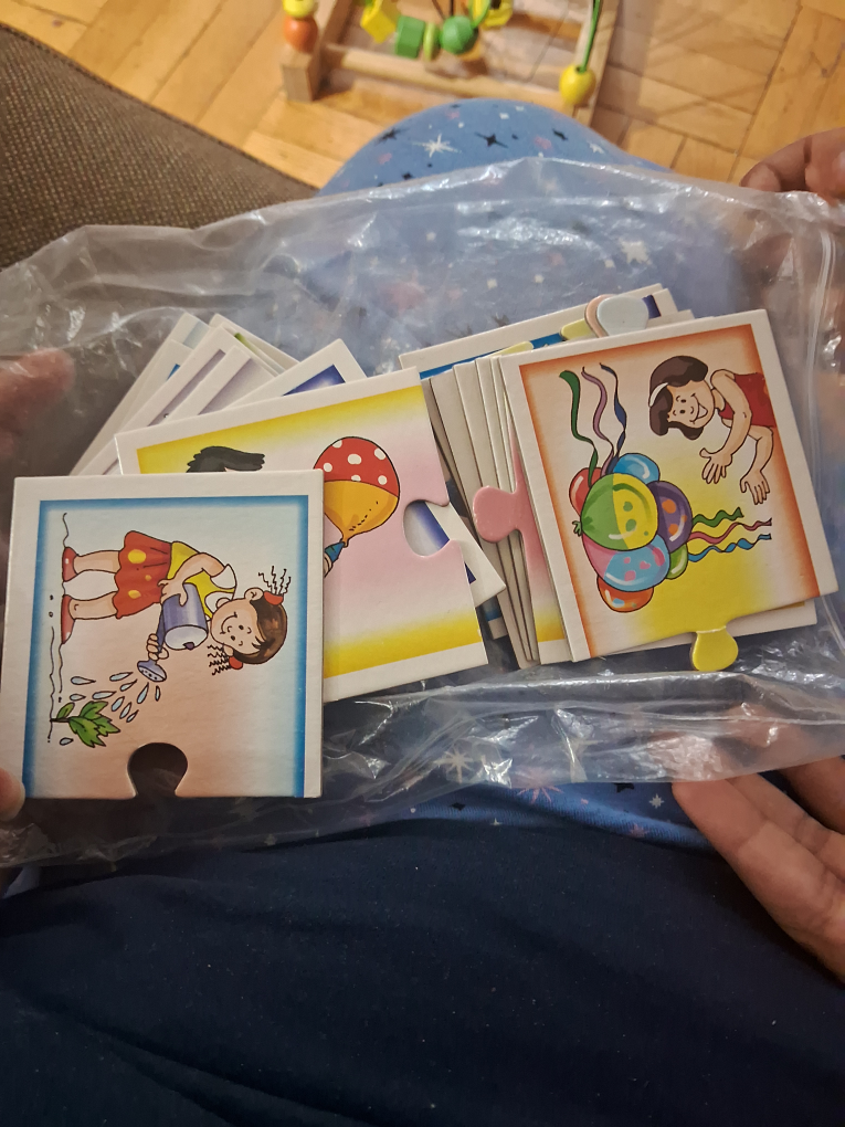 Kids' Picture Matching Puzzle