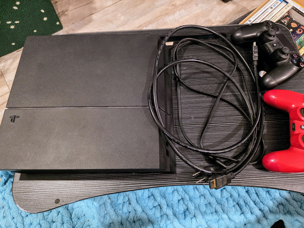 PlayStation 4 with Games - photo 2