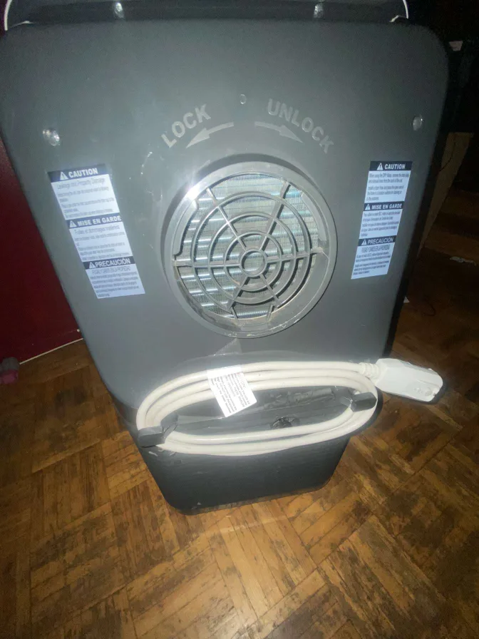 Insignia Portable Air Conditioner image indicator(2)