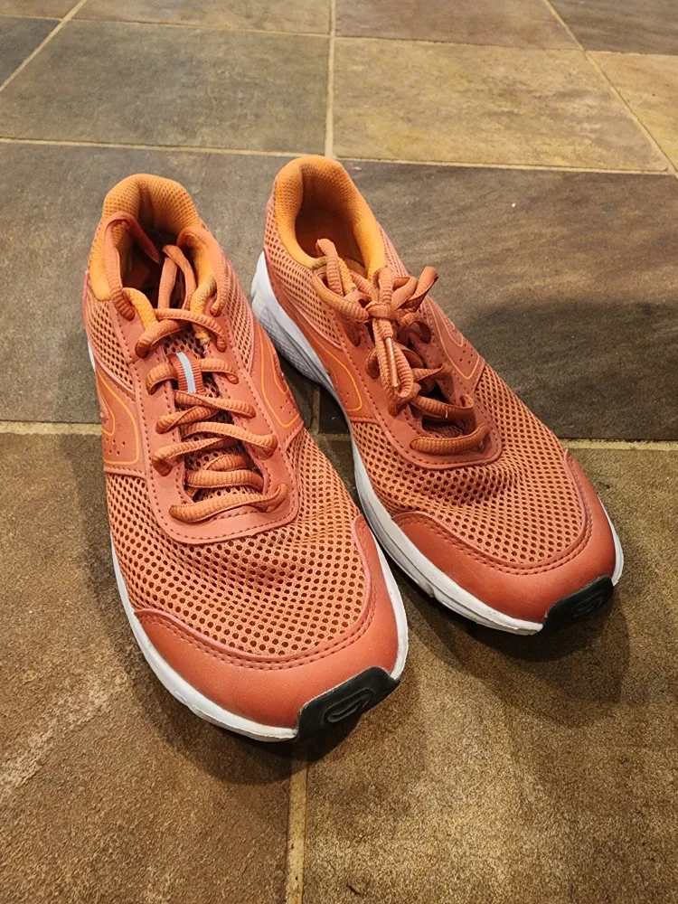 Assorted Women's Shoes image indicator(2)