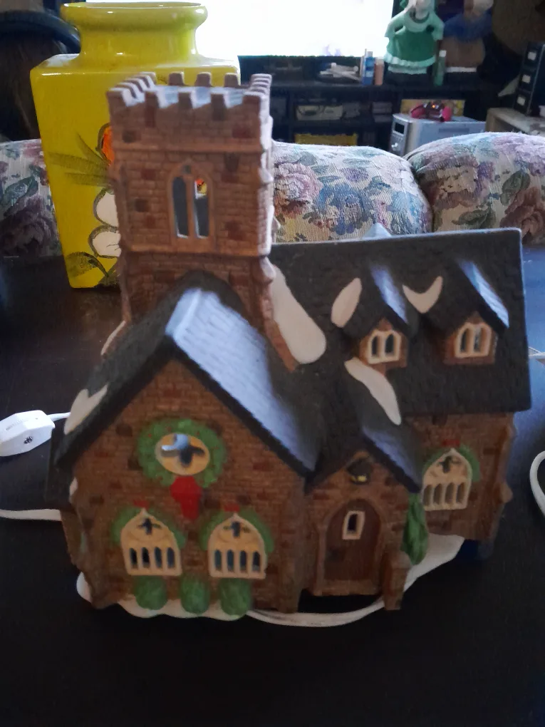 Dept 56 Dickens Village Knottinghill Church thumbnail
