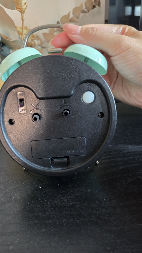 cute mint green alarm clock - photo 2