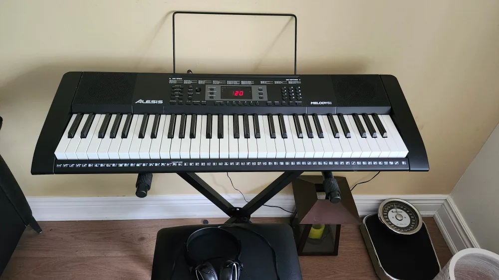 Alesis Melody 61 Beginner Bundle image indicator(6)