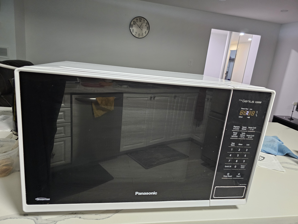 Panasonic Genius 1200W Microwave