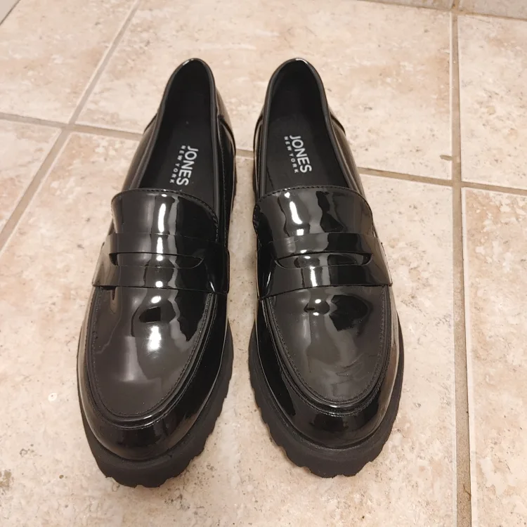 Black Patent Loafers Women's  Size 9 thumbnail