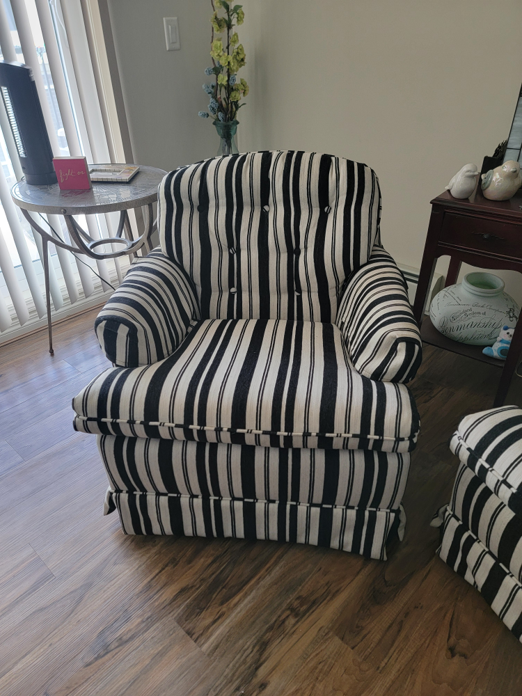 Striped Armchair - Black and White - photo 2