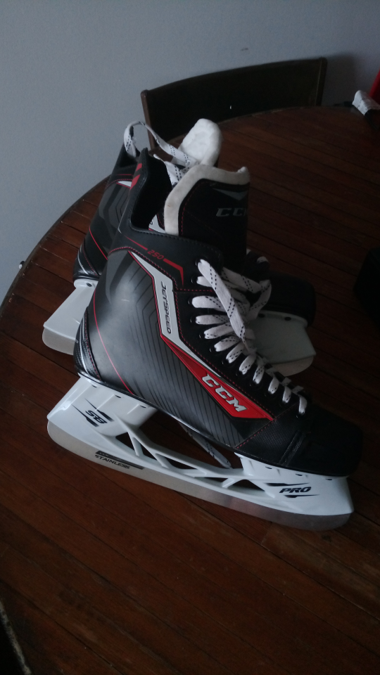 CCM JetSpeed 250 Ice Skates size 12 mens