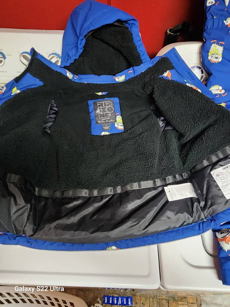 brand new Ripzone Snowsuit Set - Size 6 - photo 3