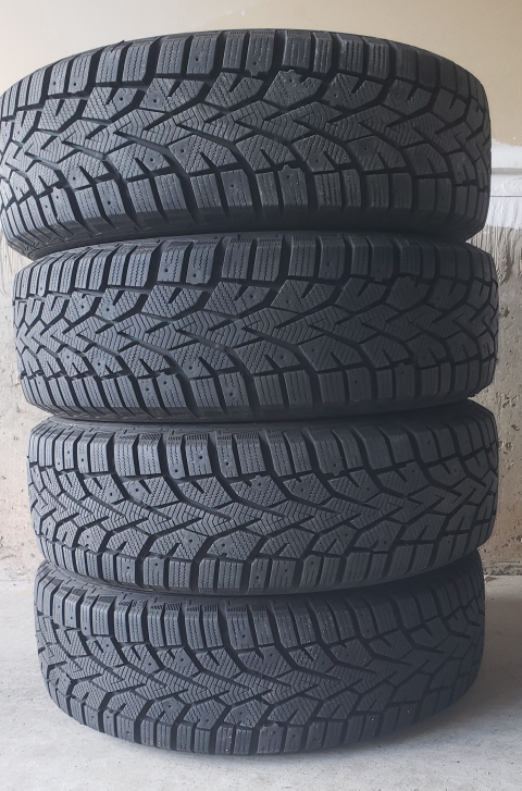 Gislaved Nord Frost 100 Winter Tires with Steelies 185/65R15