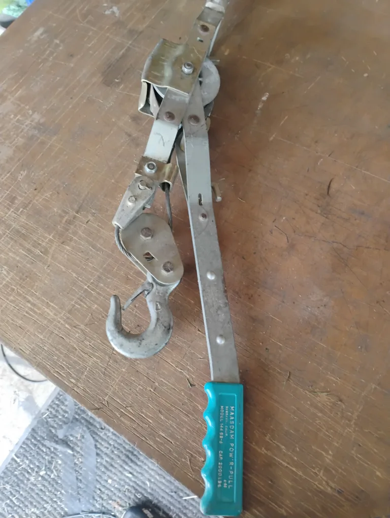 Maasdam Pow'R-Pull 2000lbs Capacity comealong