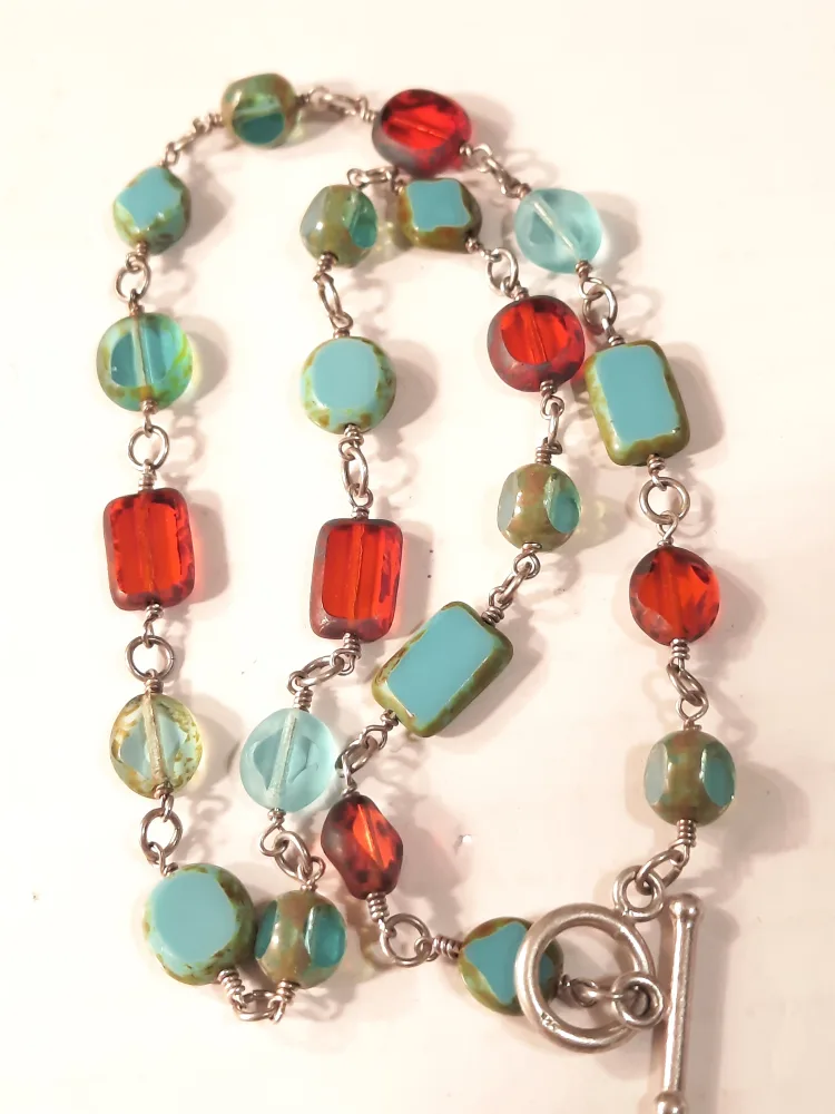 Sterling Silver Jewellery Bundle: Necklace & Earrings image indicator(9)