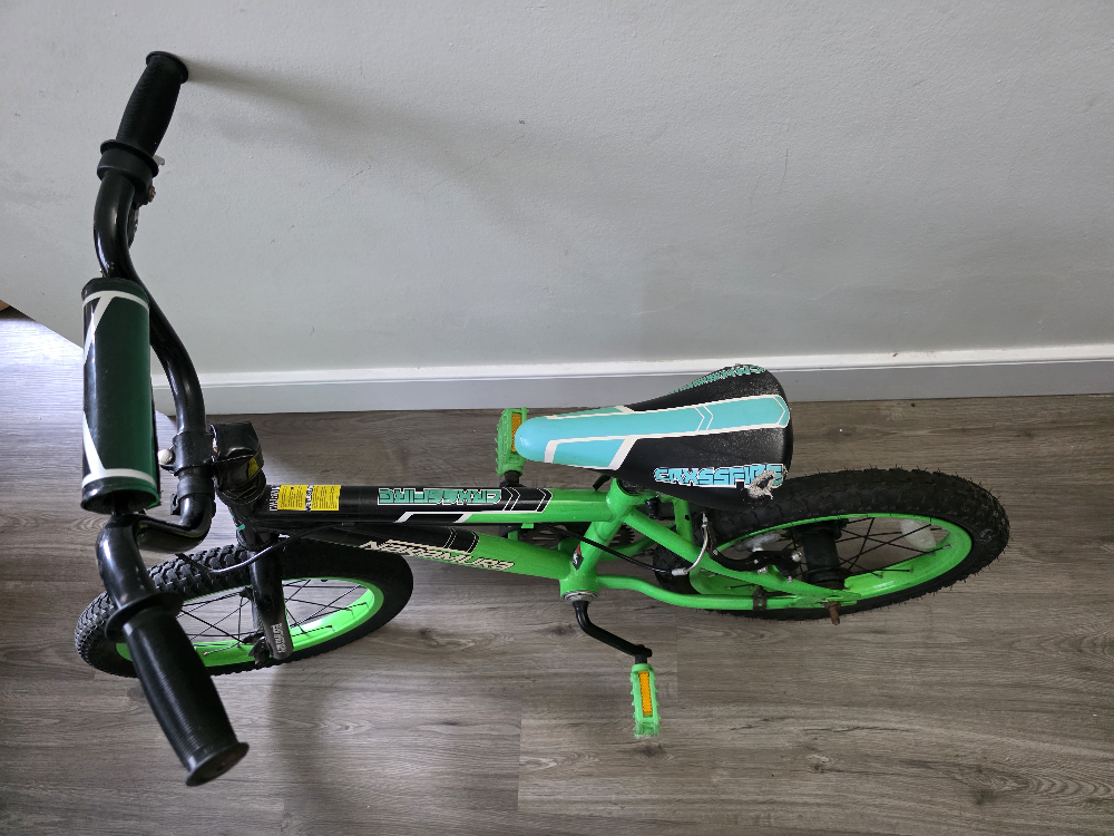 Nakamura 16-inch Kids Bike - Green & Black - photo 3