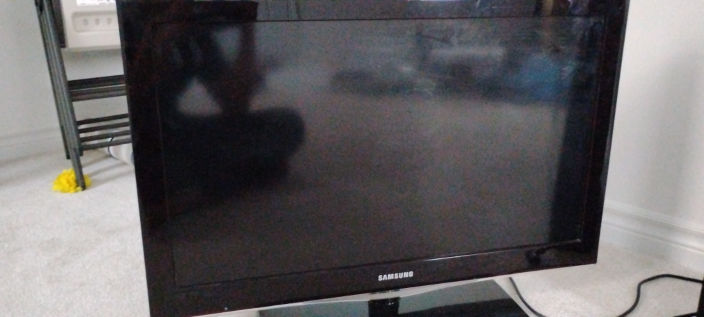 Samsung LN32C640F2D 32" LCD TV