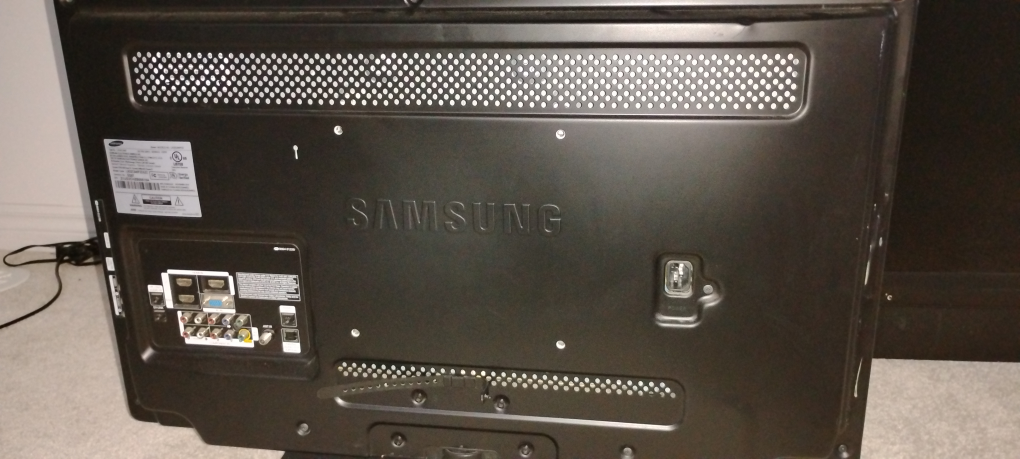 Samsung LN32C640F2D 32" LCD TV - photo 3