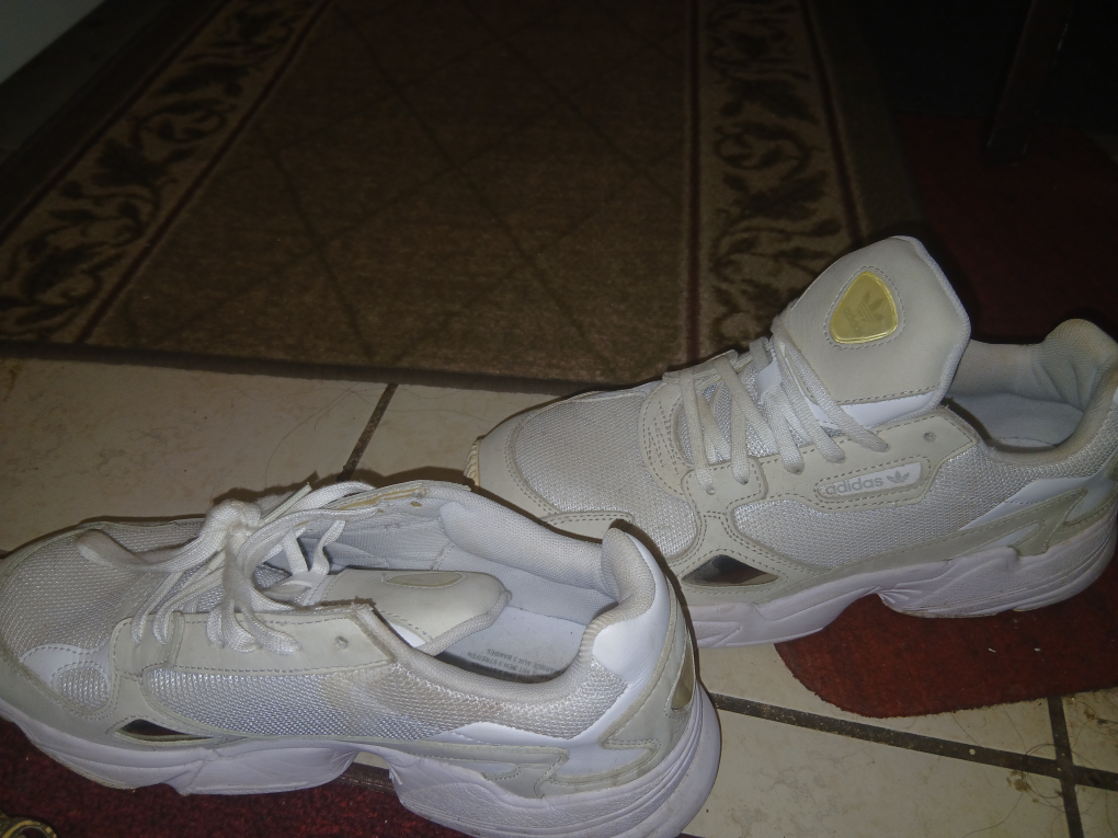Adidas Falcon Sneakers - Size US 8 - Off White - photo 3