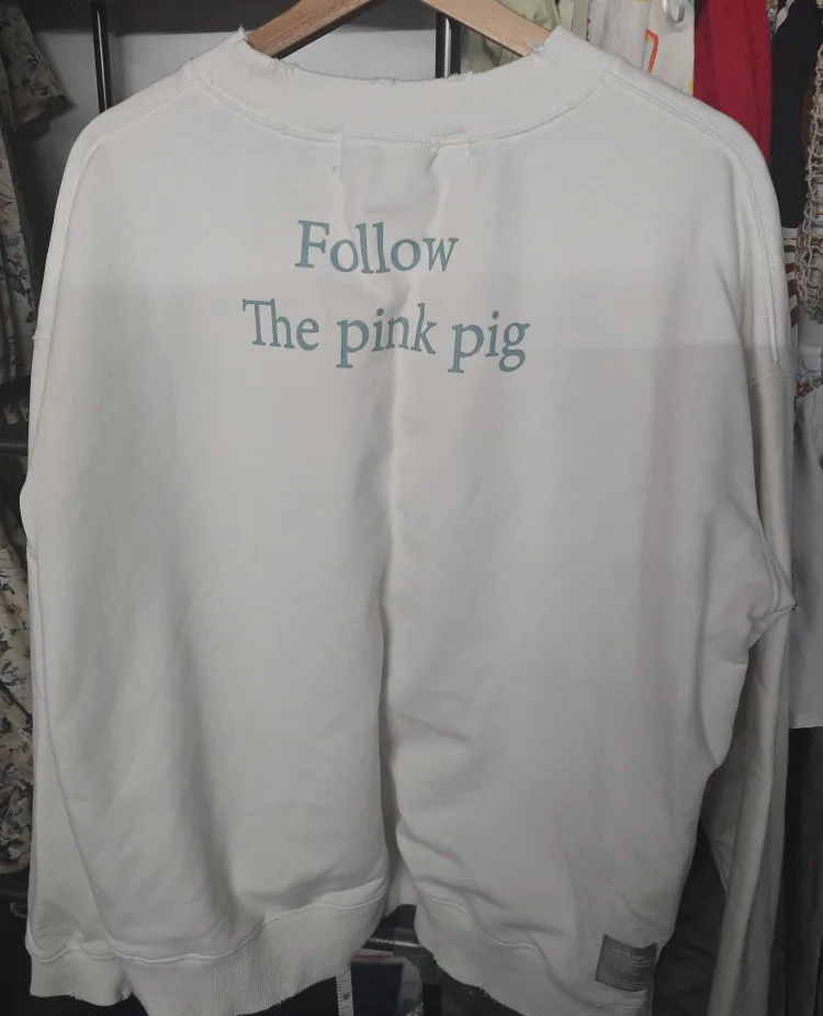 Unvesno Distressed Sweatshirt image indicator(3)