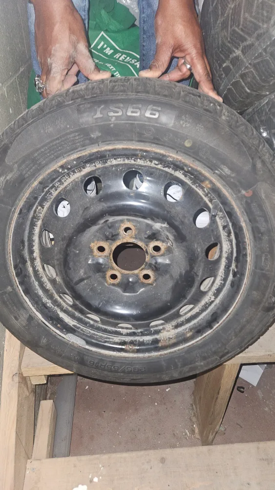 205/55R16 Tire thumbnail