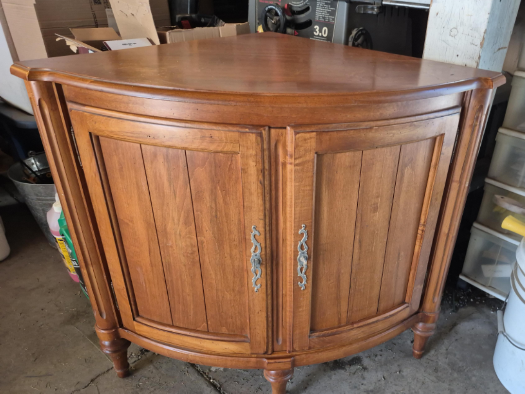 Ethan Allen Corner Cabinet