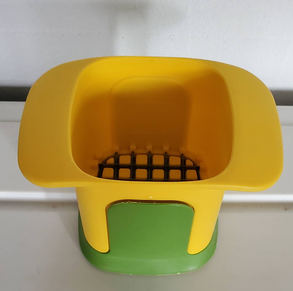 Yellow & Green Food Chopper