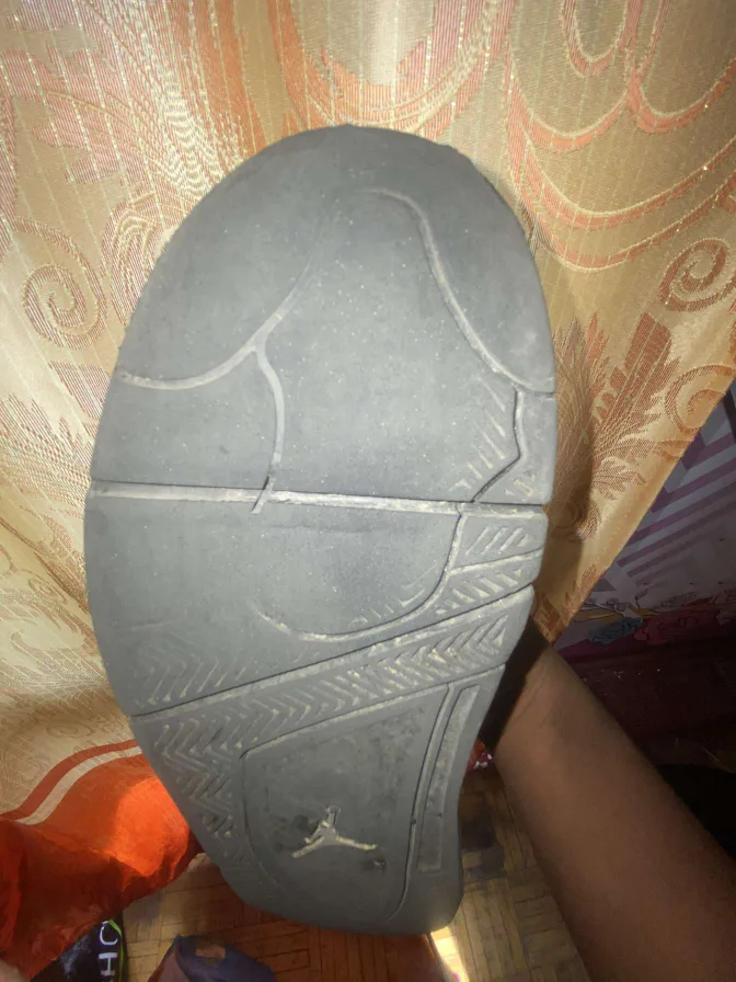 Jordan 4 Retro Black Cat Shoes creased image indicator(7)