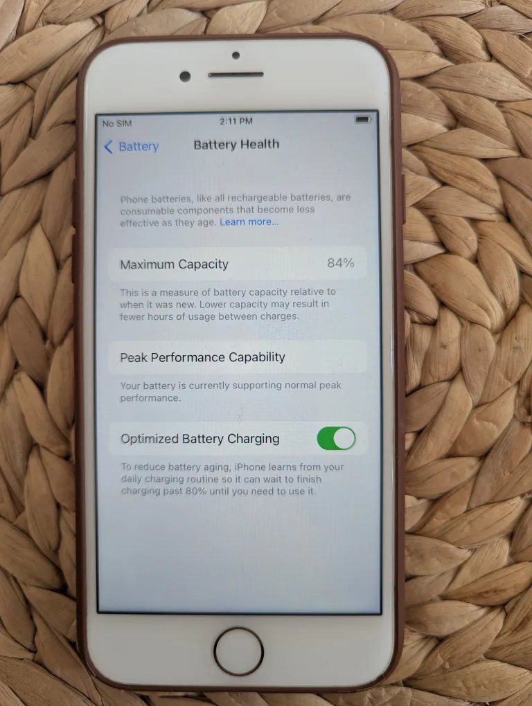 iPhone 8 64GB with Brown Case image indicator(4)