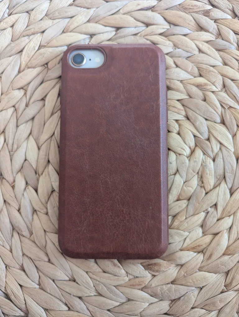 iPhone 8 64GB with Brown Case image indicator(5)