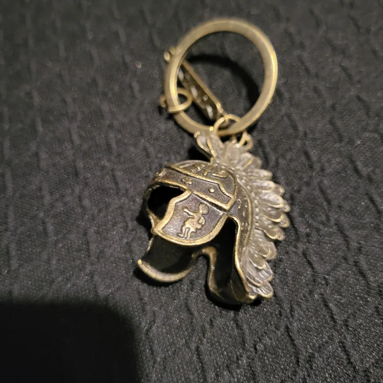 Canada Keychain - Roman Helmet thumbnail