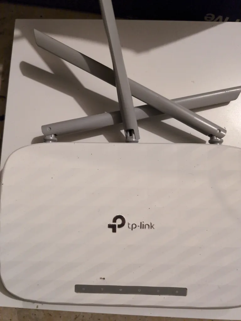 TP-Link Archer C60 Wireless Dual Band Router thumbnail