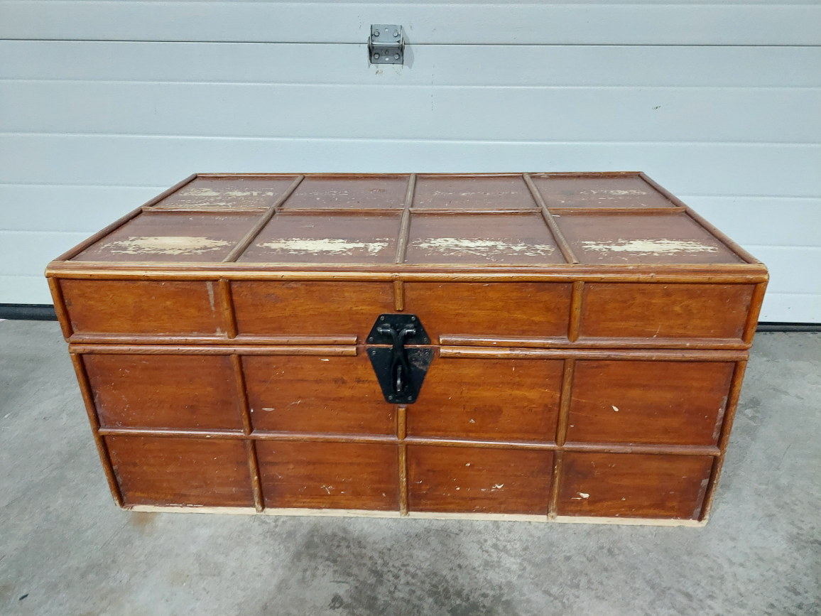 🧡 wooden storage trunk