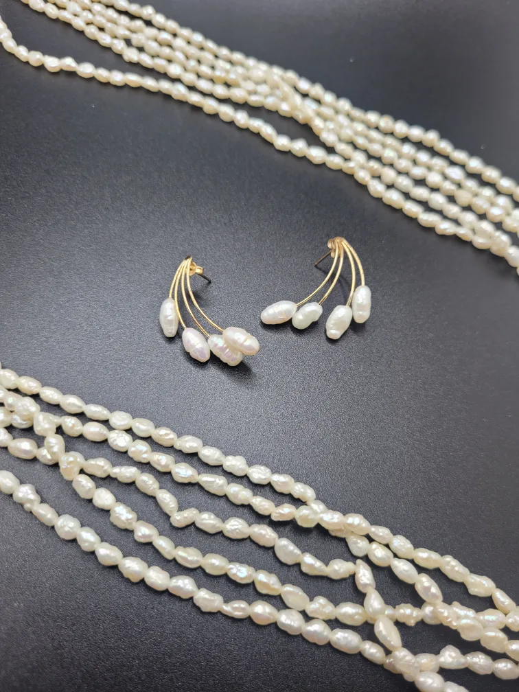 Genuine Rice Pearl Earring and Necklace Set image indicator(7)