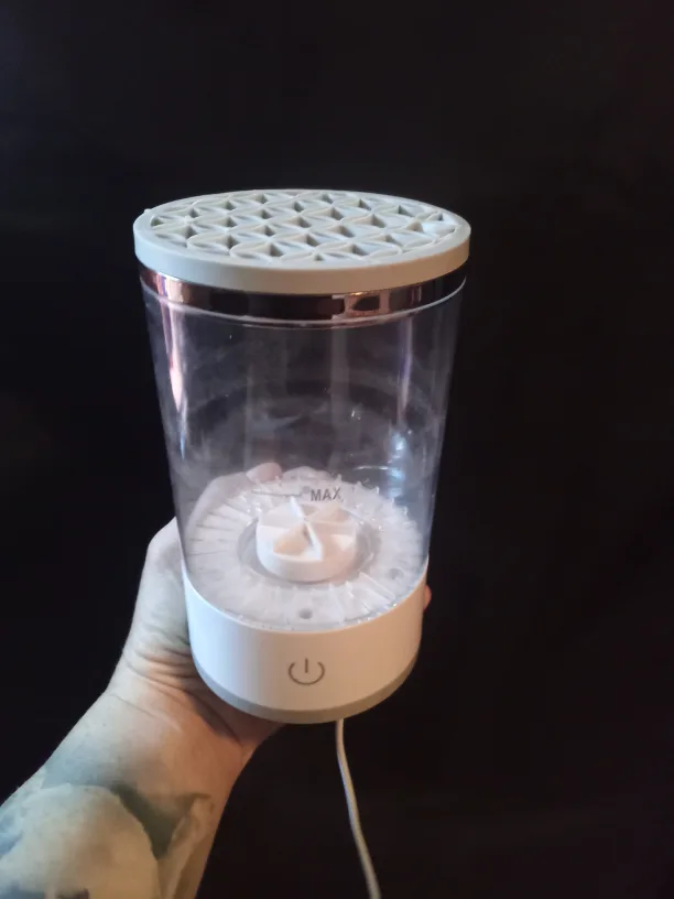 male up brush cleaner thumbnail