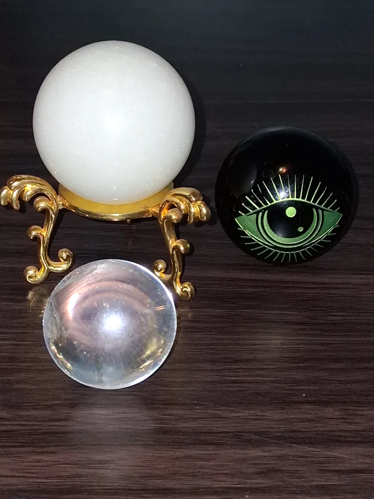 Crystal Balls with Stand thumbnail