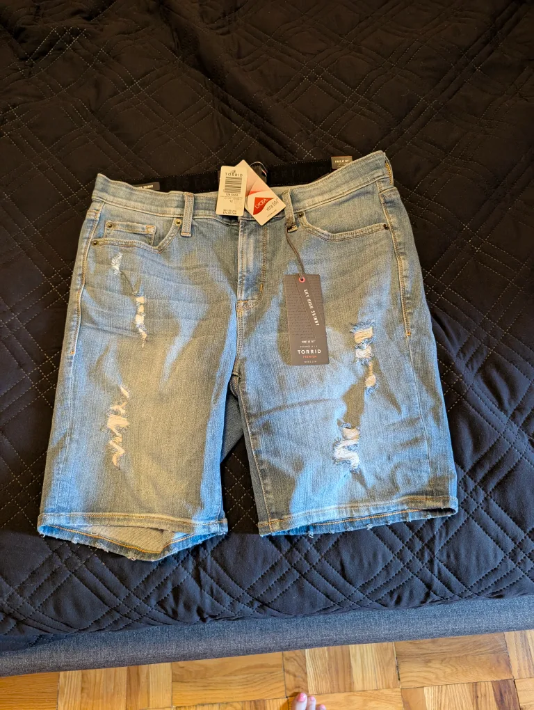 Torrid Premium Sky High Skinny Denim Shorts - Size 12 thumbnail