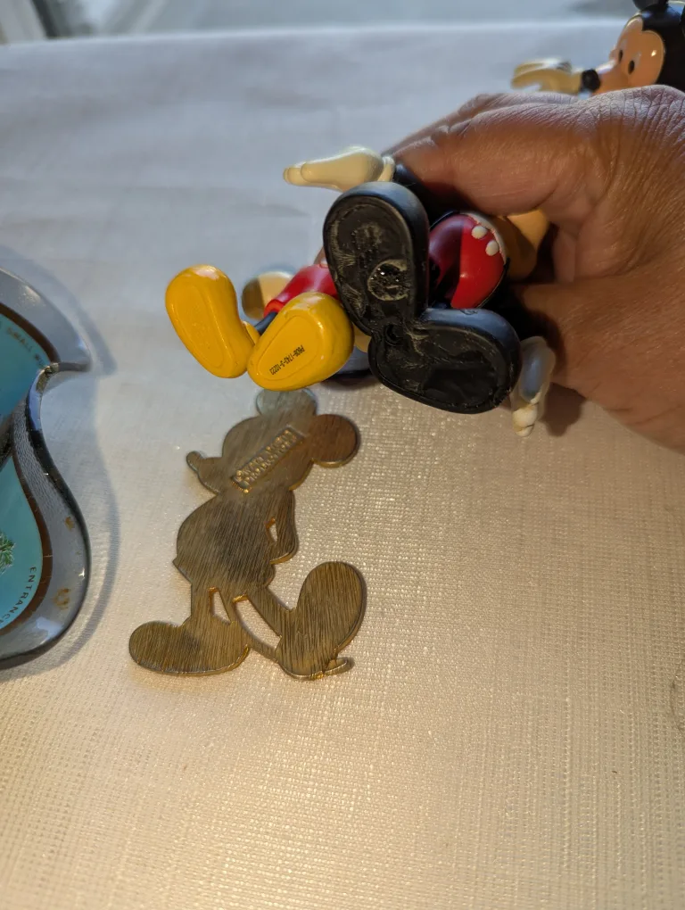 Disney Mickey Mouse Lot image indicator(3)