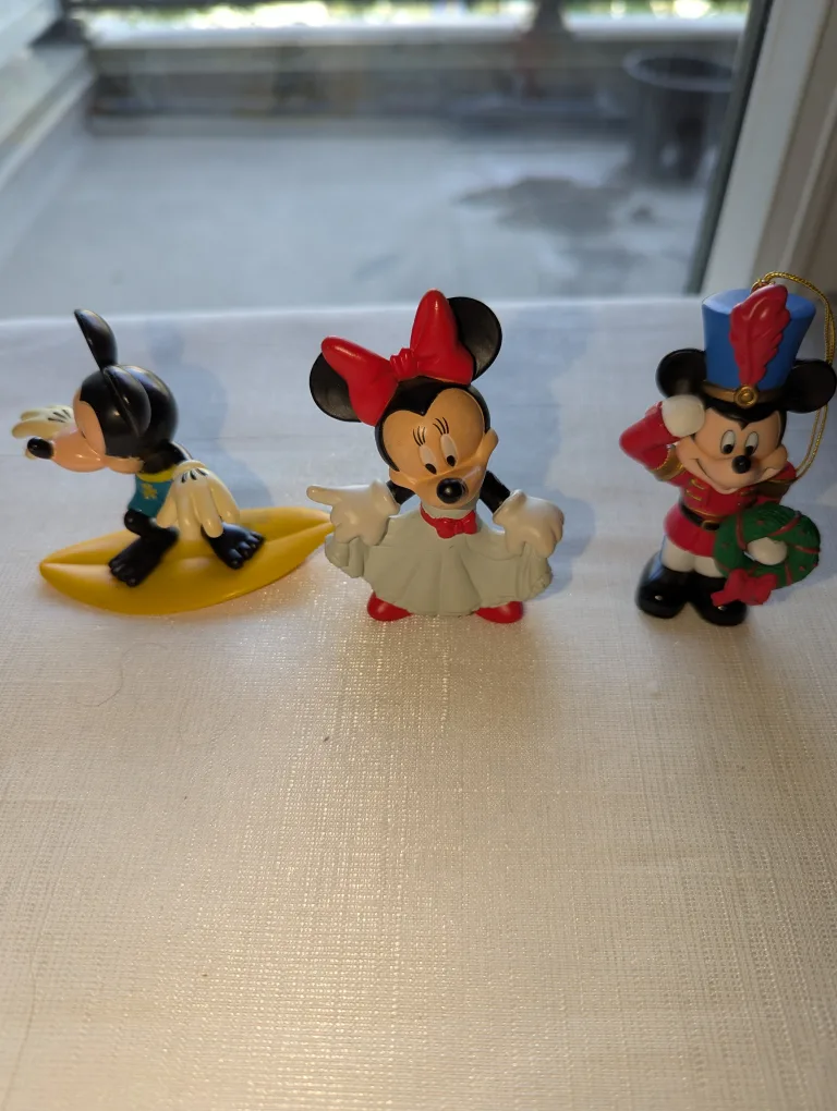 Disney Mickey Mouse Lot image indicator(4)