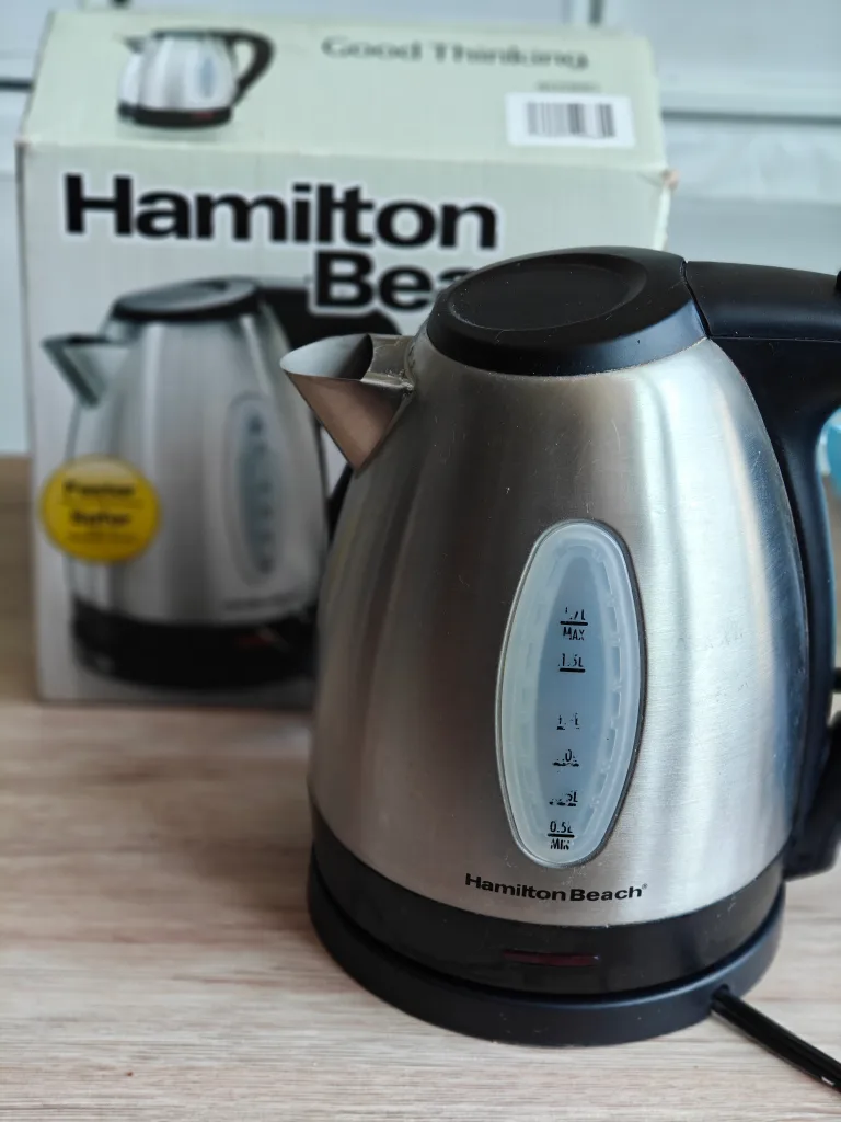 Hamilton Beach Electric Kettle thumbnail