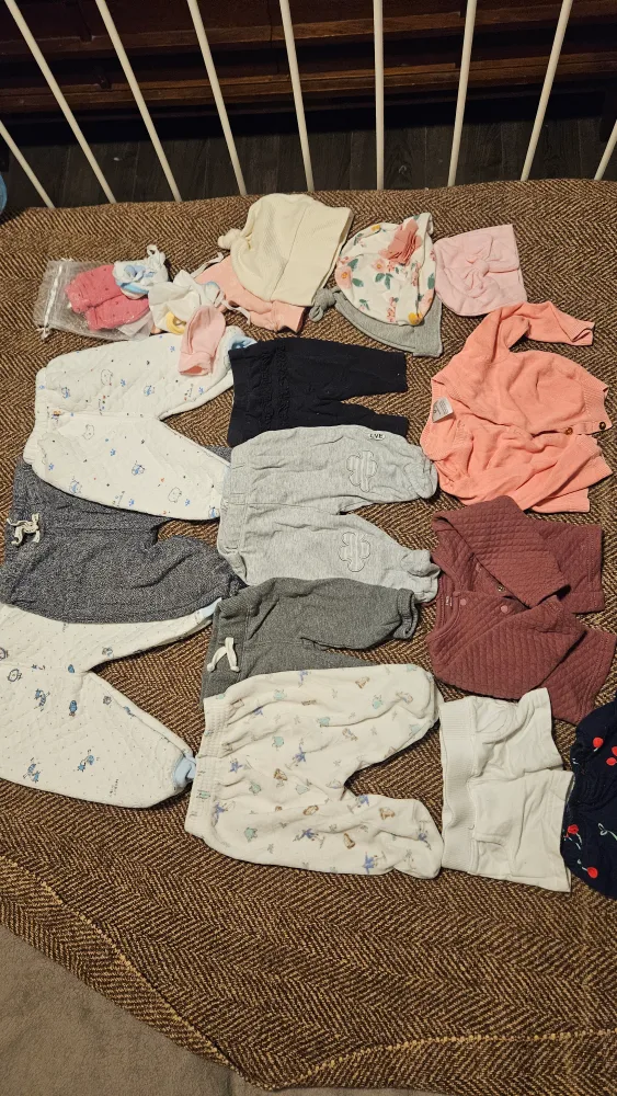 Baby Clothes Bundle - Mixed Brands image indicator(2)