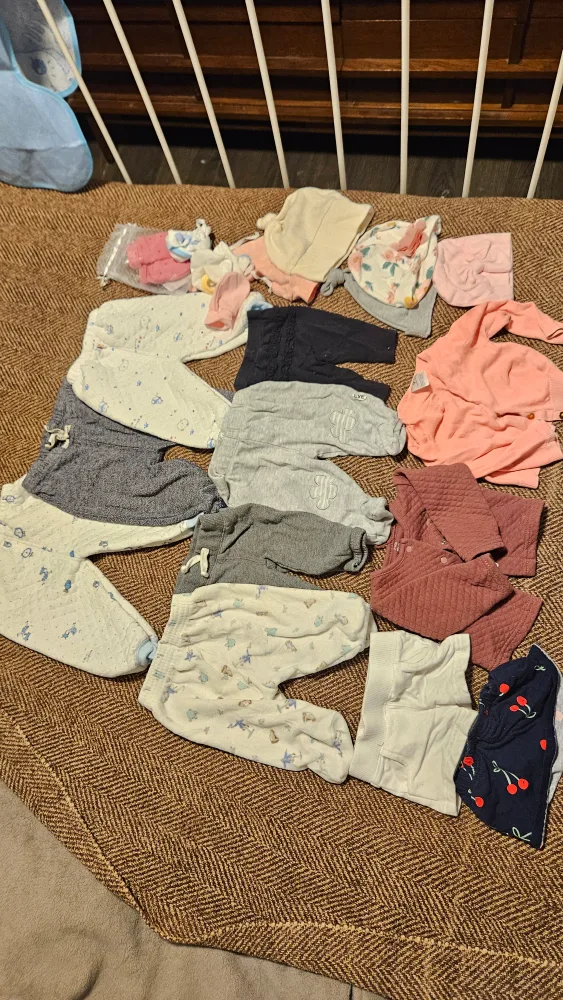 Baby Clothes Bundle - Mixed Brands image indicator(3)