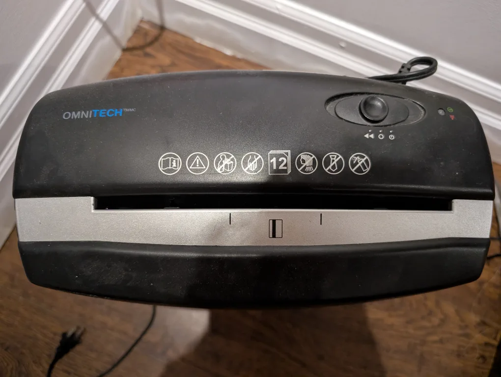 Omnitech Paper Shredder thumbnail
