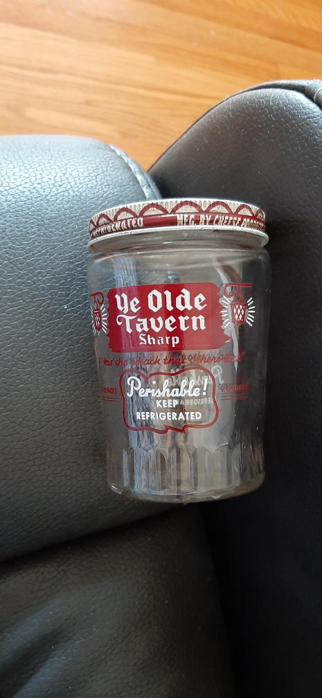 Vintage Ye Olde Tavern Sharp Cheese Jar