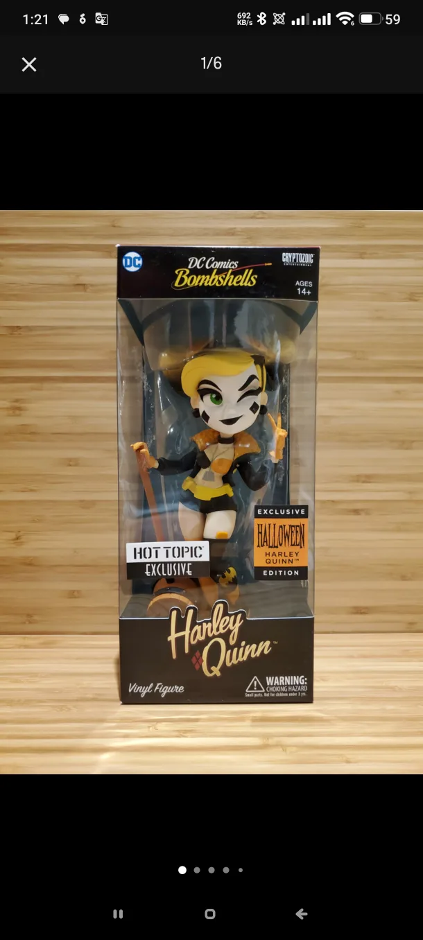 DC Bombshells Harley Quinn Vinyl Figure Hot Topic Exclusive thumbnail
