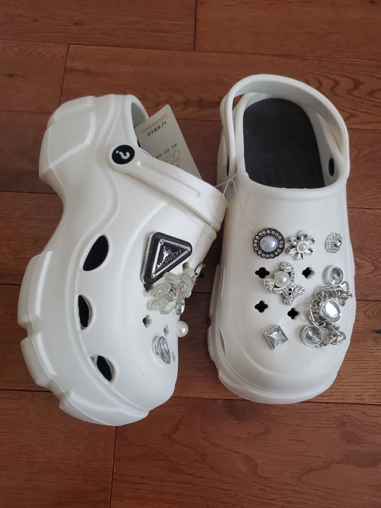 White Clogs with Charms - Size 6- 6.5 New with tag image indicator(2)