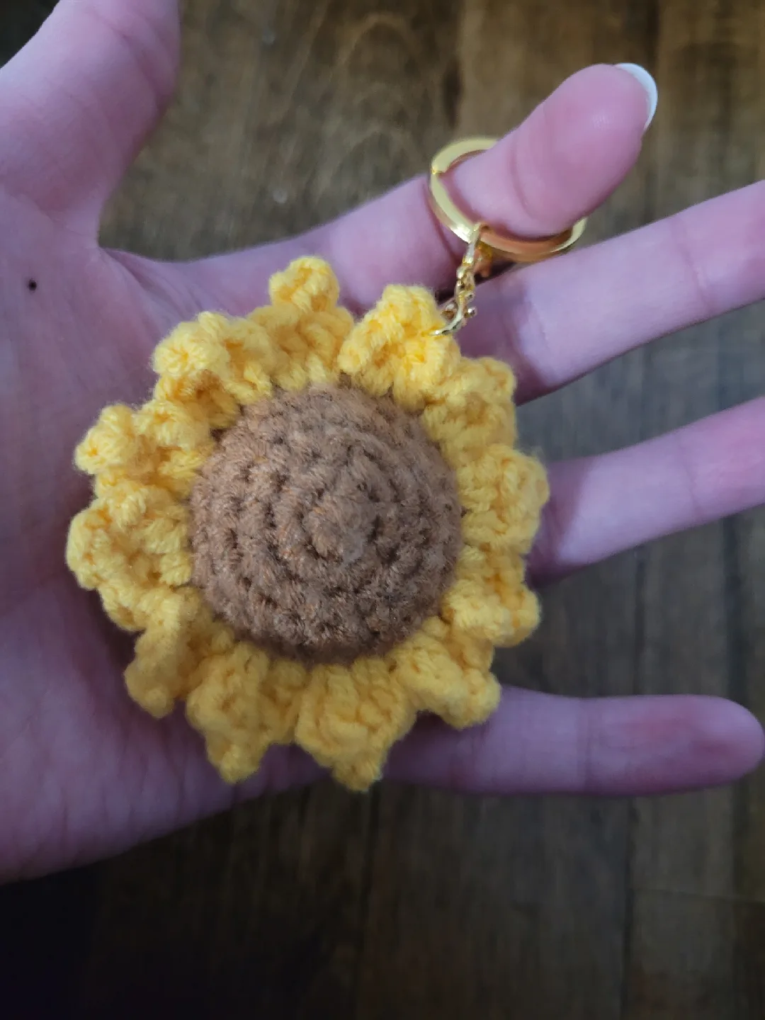 Crochet Sunflower Keychain - Yellow & Brown 🥕 image indicator(3)