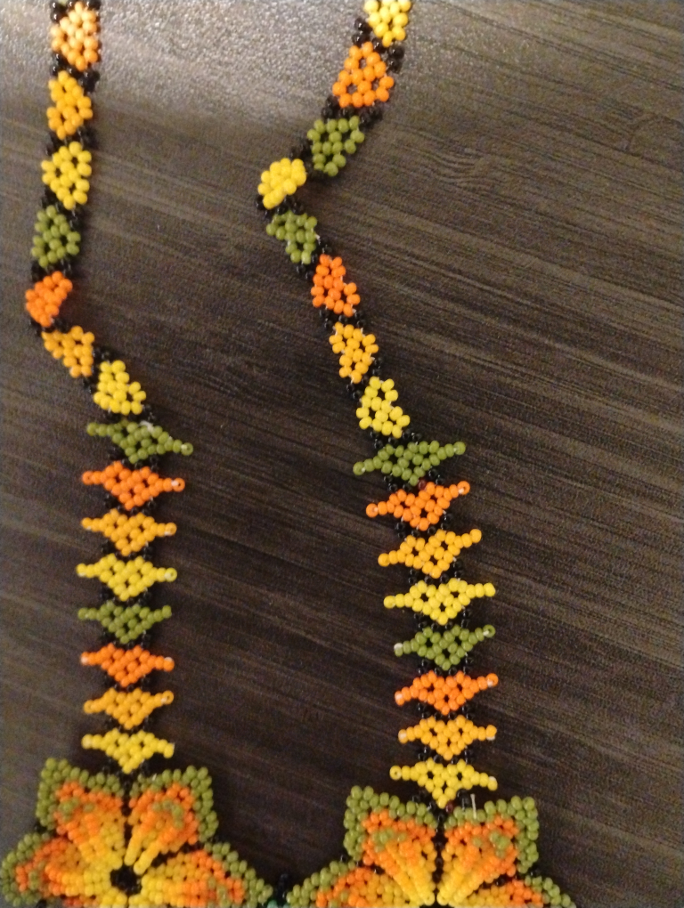Handmade Huichol Hand Beaded Flower Necklace - photo 2