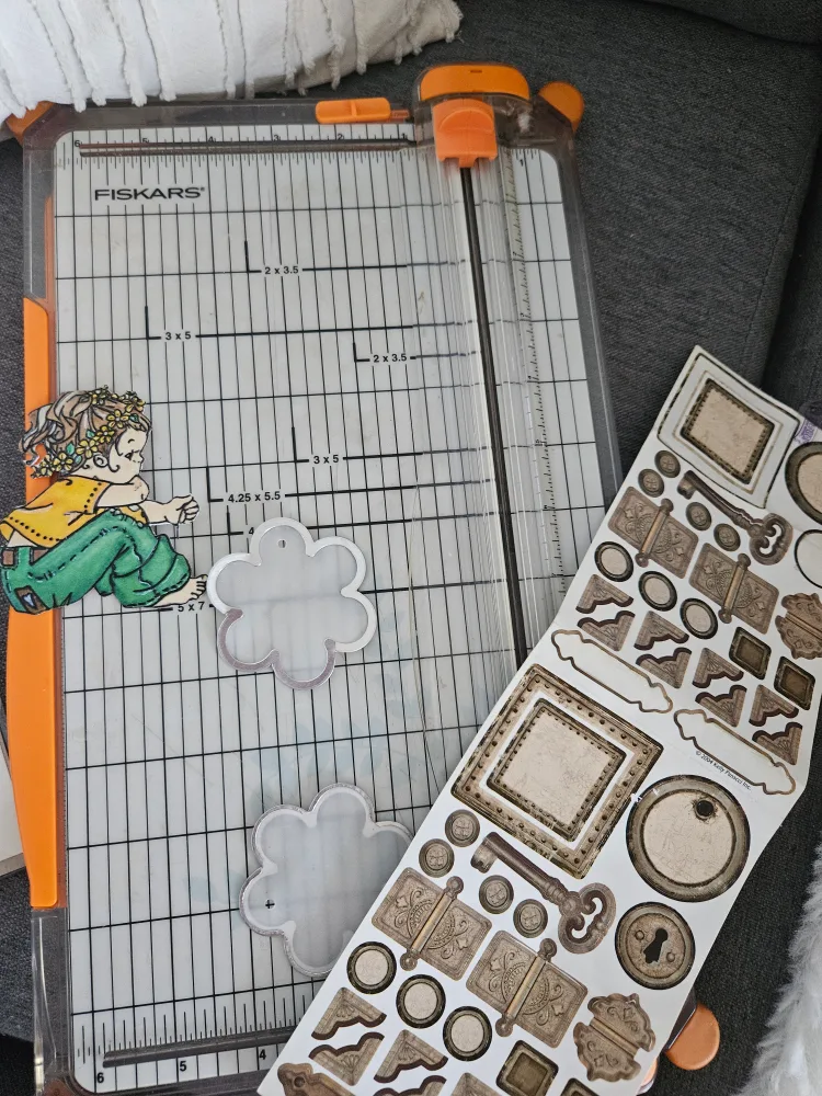 Craft Supplies: Lace, Stencils, Ribbon & More! image indicator(6)