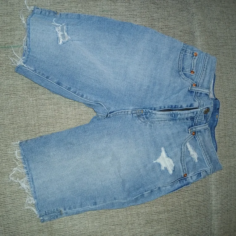Gap 24/00R Bermuda High Rise Denim Shorts thumbnail