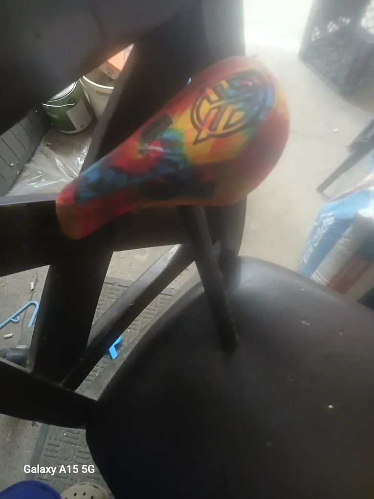 GT BMX Bike Seat - Tie Dye image indicator(6)