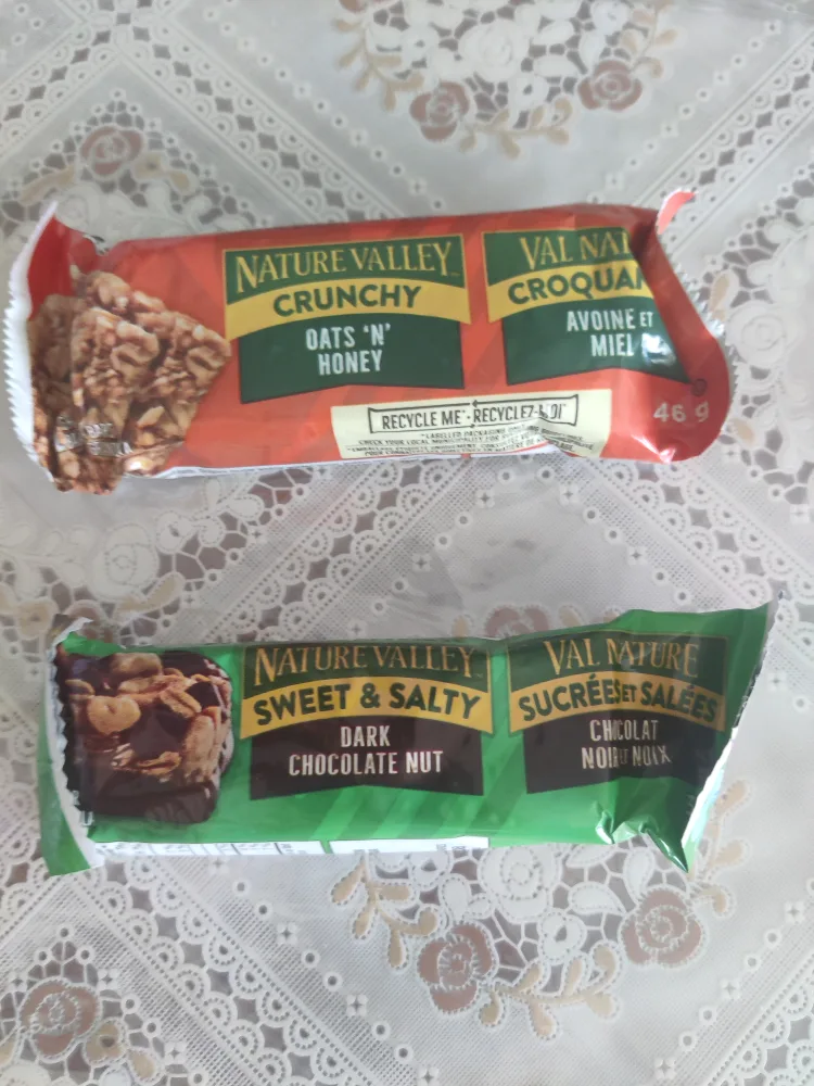 Nature Valley Crunchy & Sweet/Salty Granola Bars thumbnail