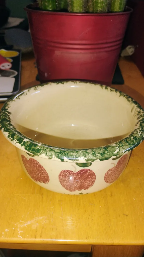 Pottery Spongeware Serving Dish Green With Apples thumbnail