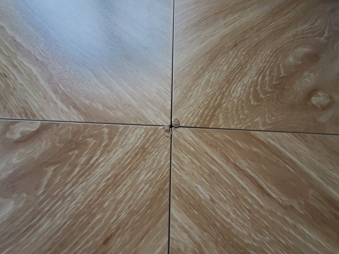Round Dining Table - 47" Diameter - photo 3